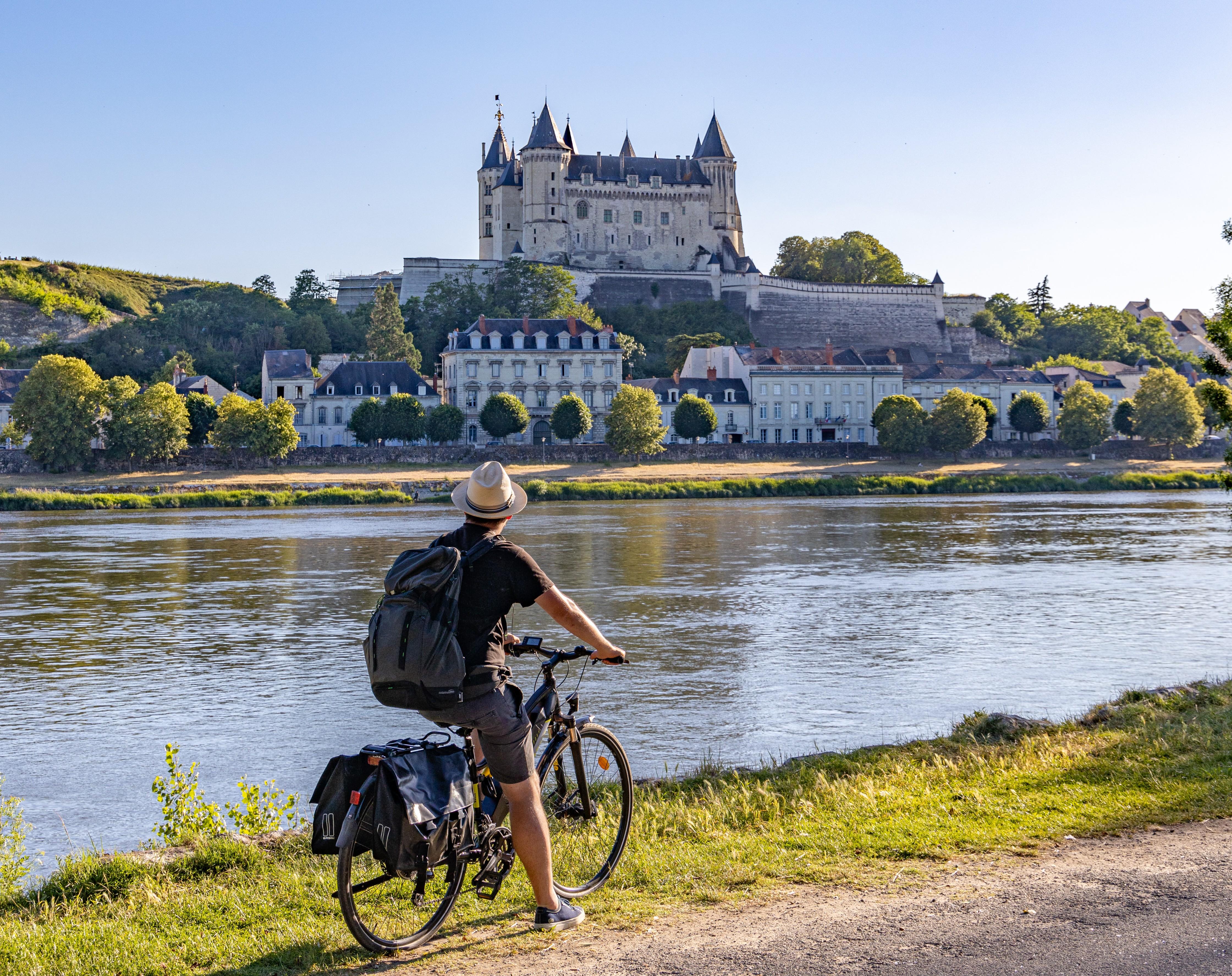Saumur à vélo : Entre cave et châteaux